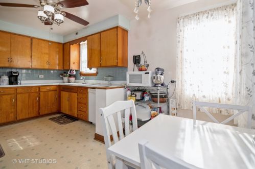 2312 18 Ave, Broadview IL 60155-3925 exterior