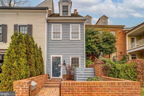 527 Wilkes St, Alexandria VA  22314-3723 exterior