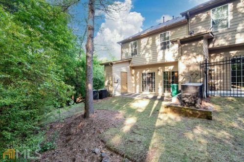 2753 Keystone Ave, Lithonia GA exterior