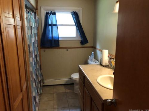 81 Ivain Rd, Torrington CT 06790-4416 exterior