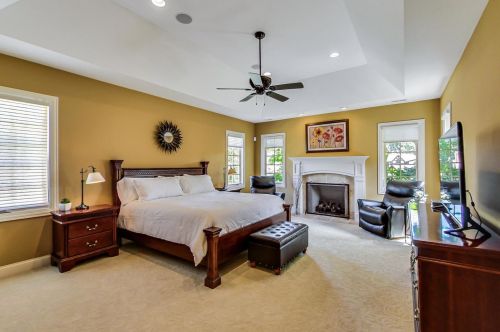 329 Kenmore Ave, Elmhurst IL 60126-3517 exterior