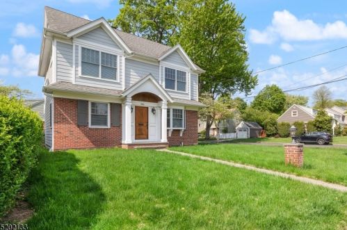 384 Park View Dr, Scotch Plains, NJ 07076-1355