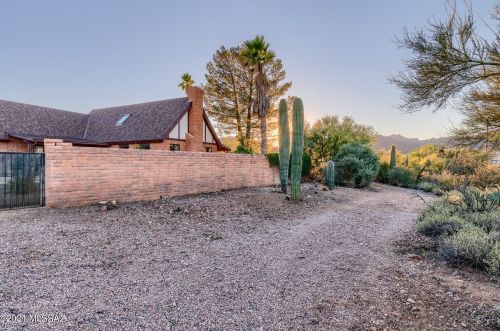 4375 Anklam Rd, Tucson AZ 85745-2149 exterior