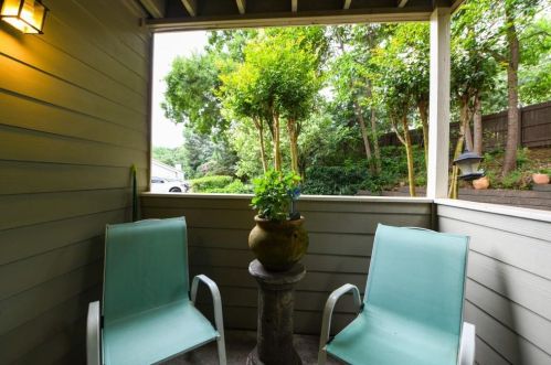 3368 Ivys Walk, Atlanta GA 30340-4042 exterior