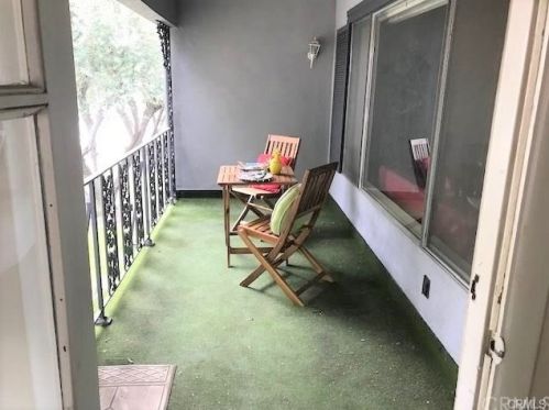 1541 Pomona Ave, Fullerton CA  92832-3465 exterior