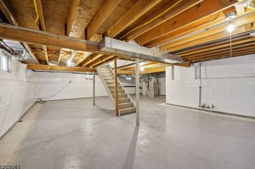 7 Deerwood Trl, Warren NJ  07059-5559 exterior