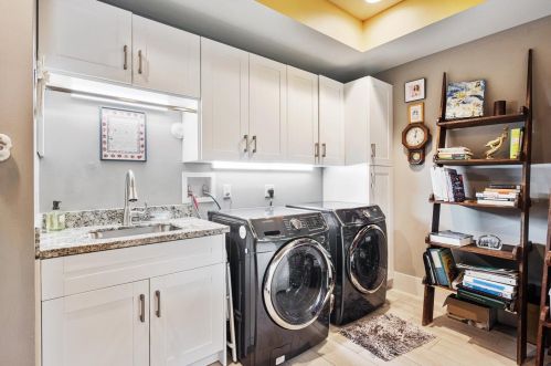 4803 Oak Cir, Boynton Beach FL 33436-5922 exterior