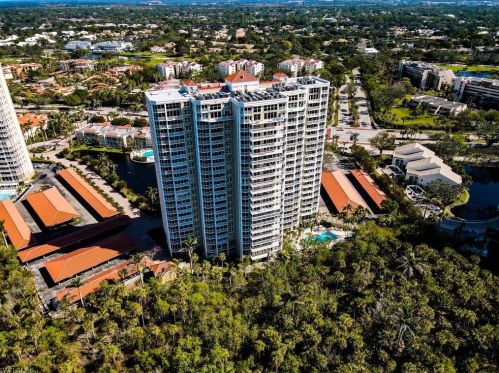 6573 Marissa Loop, Naples FL 34108-7200 exterior