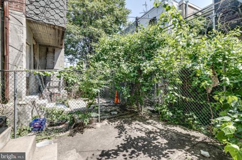 1941 30 St, Philadelphia PA 19121-1838 exterior