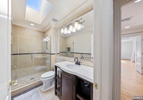 32 Lenox Ave, Demarest NJ 07627-2112 exterior