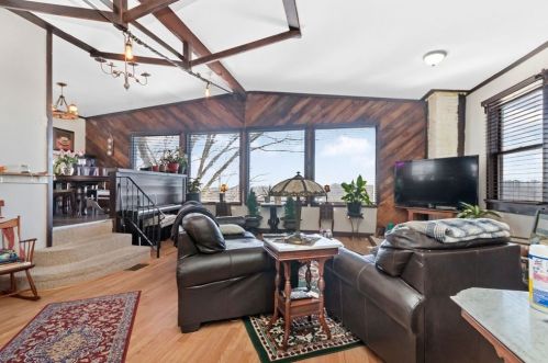 46 High St, Newton MA 02461-1938 exterior