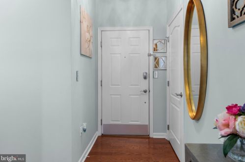 208 Carson Ter, Huntingdon Valley PA  19006-4718 exterior