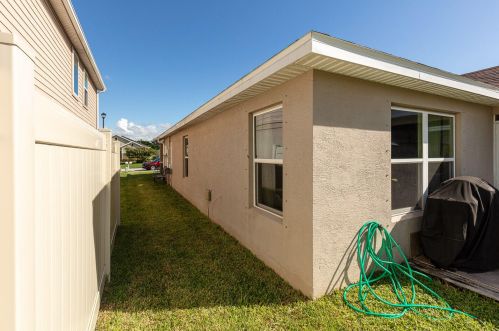 5690 Pine Trail Cir, Fort Pierce FL exterior