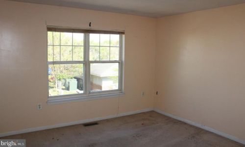 1123 Varney St, Washington DC 20032-4381 exterior