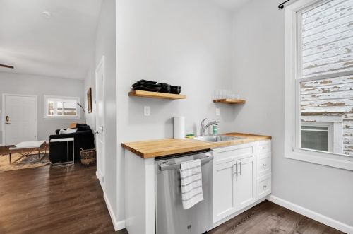 17 Lelia St, Pittsburgh PA 15211-2228 exterior