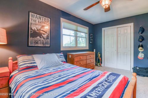 17 Carriage Dr, Middletown NJ 07748-3504 exterior