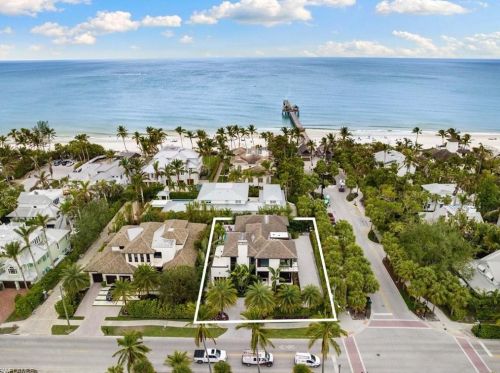 1230 Gulf Shore Blvd, Naples FL exterior