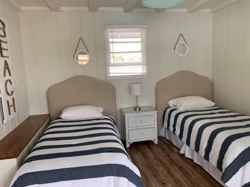 1548 Beach St, Meskegon MI  49441-1006 exterior