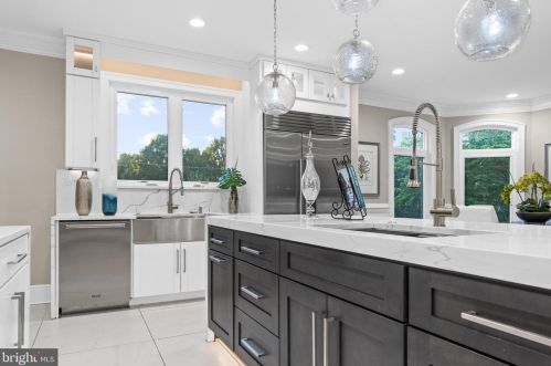 1645 Kirby Rd, Mc Lean VA  22101-3240 exterior