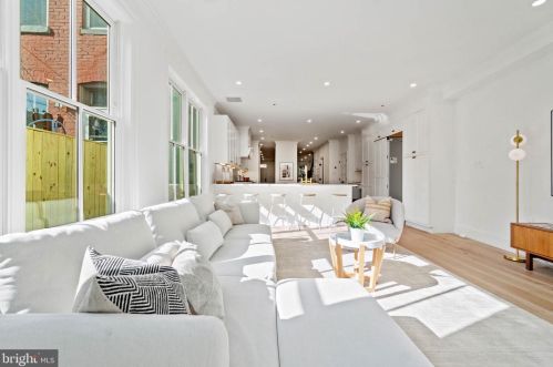 17 9th St, Washington DC  20003-1333 exterior