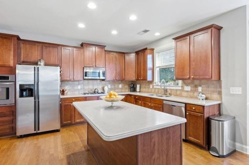 2077 Hatteras Way, Atlanta GA 30318-1085 exterior