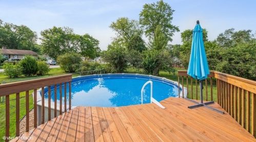 7213 Hiawatha Dr, Bull Valley IL 60097-8344 exterior