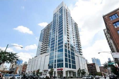 757 Orleans St, Chicago IL  60654-3514 exterior