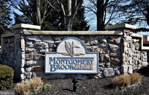 1109 Foxmeadow Dr, Limerick, PA 19468-1554