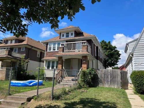 2849 49th St, Milwaukee WI  53219-3316 exterior