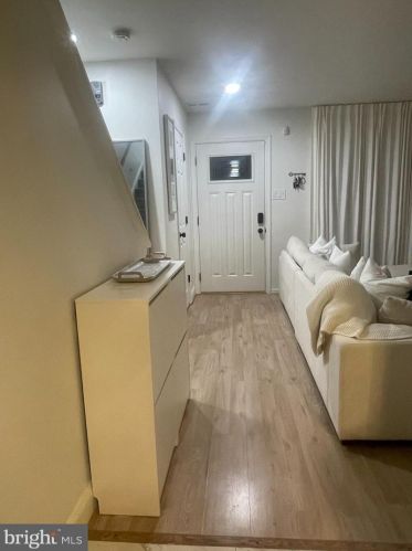 24 Wilcox Ct, Silver Spring, MD 20906-5934