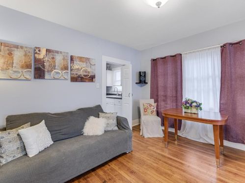 903 12th St, Austin TX  78702-1008 exterior