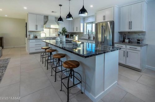 4917 Camino Arenosa, Tucson AZ  85718-6220 exterior