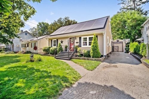 78 David St, Springfield, MA 01104-1058