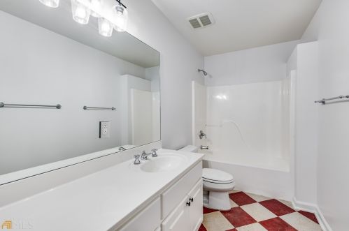 519 Ivy Pl, Atlanta GA 30342-4275 exterior