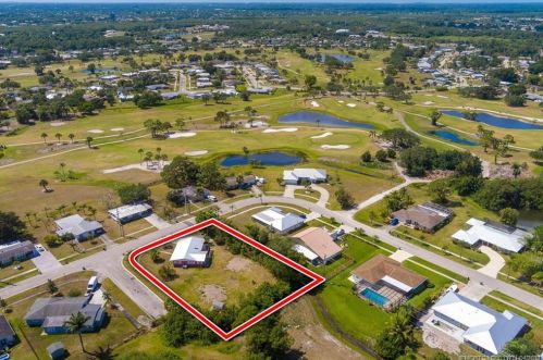 3113 Monte Vis St, Fort Pierce FL 34952-6002 exterior