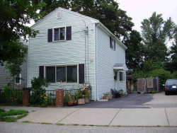 89 Gardner St, Newton, MA 02458-1439
