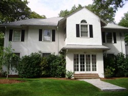 81 Carlton Rd, Newton, MA 02468-1915