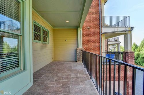 6033 City Walk Ln, Atlanta GA 30328 exterior