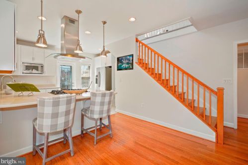 17 Mason Ave, Alexandria VA 22301-1910 exterior