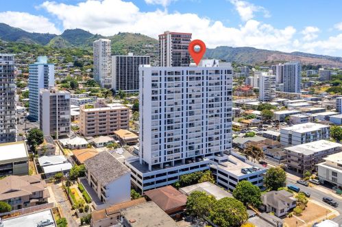 1556 Piikoi St, Honolulu HI  96822-4084 exterior