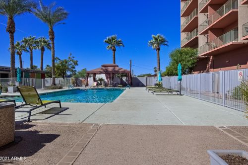 4750 Central Ave, Phoenix AZ  85040-2150 exterior