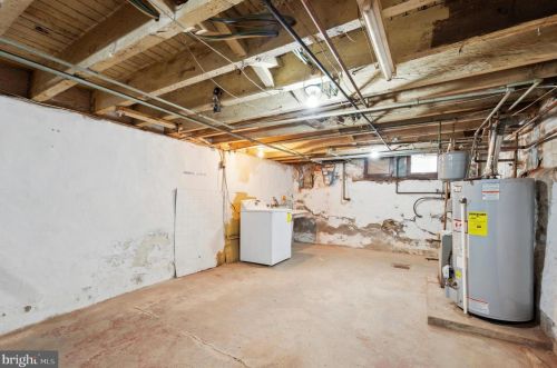 1644 Hicks St, Philadelphia PA 19146-4821 exterior