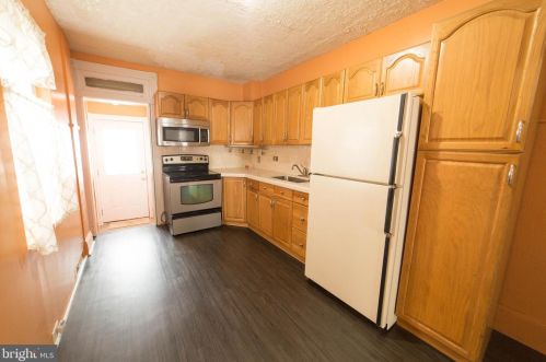 651 Hebrank St, Lancaster PA 17603-5633 exterior