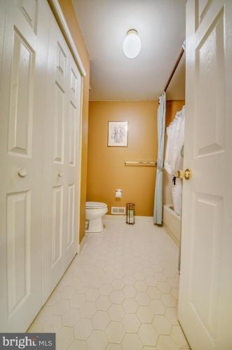 186 Ln Costa Dr, Blenheim NJ 08012-5531 exterior