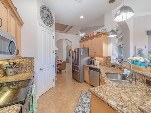 6517 Caldecott Dr, Naples FL 34113-3195 exterior