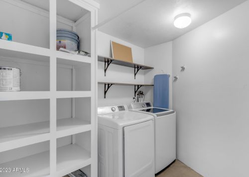 13220 40 Way, Phoenix AZ 85050-7233 exterior