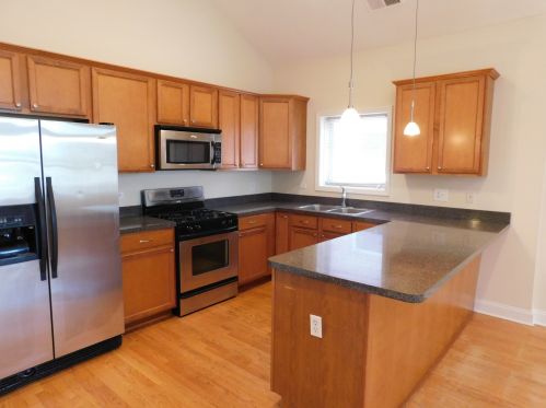 11148 Kedzie Ave, Chicago IL 60629-3532 exterior