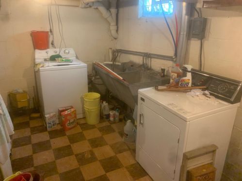 1356 Riv Rd, Meskegon MI 49445-9523 exterior