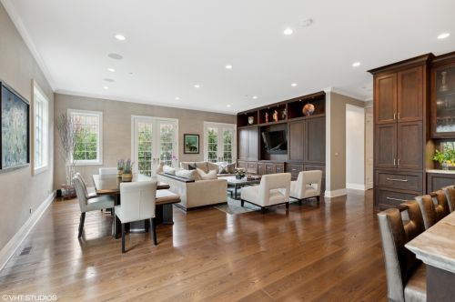 2900 Hermitage Ave, Chicago IL 60609-2733 exterior