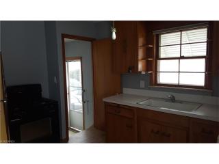 4224 Lambert Rd, Cleveland OH  44121-2747 exterior